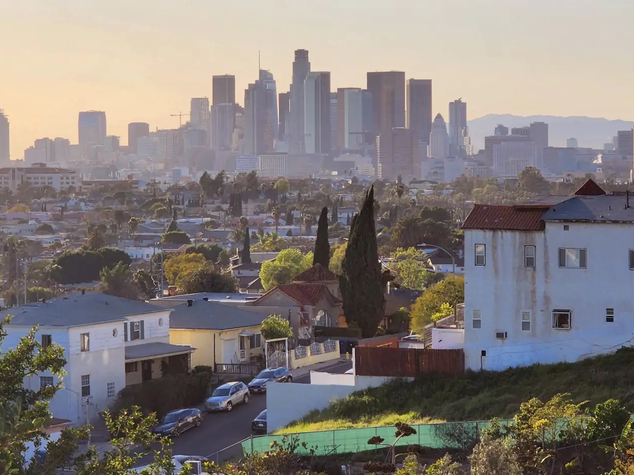 Los Angeles luxury homebuyers are eyeing other locations where their money can go further.